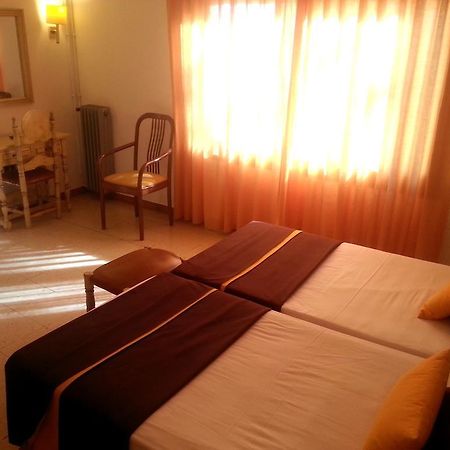 Hotel Hostal Del Sol Sant Feliu de Guíxols Extérieur photo