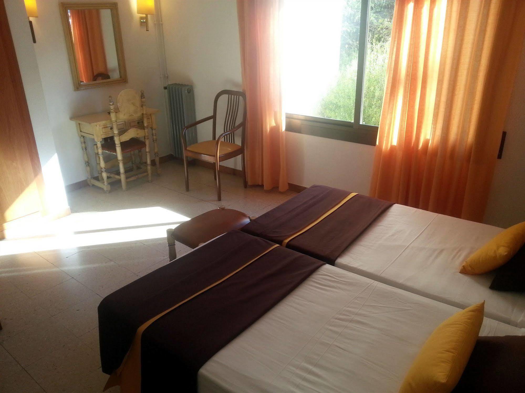 Hotel Hostal Del Sol Sant Feliu de Guíxols Extérieur photo