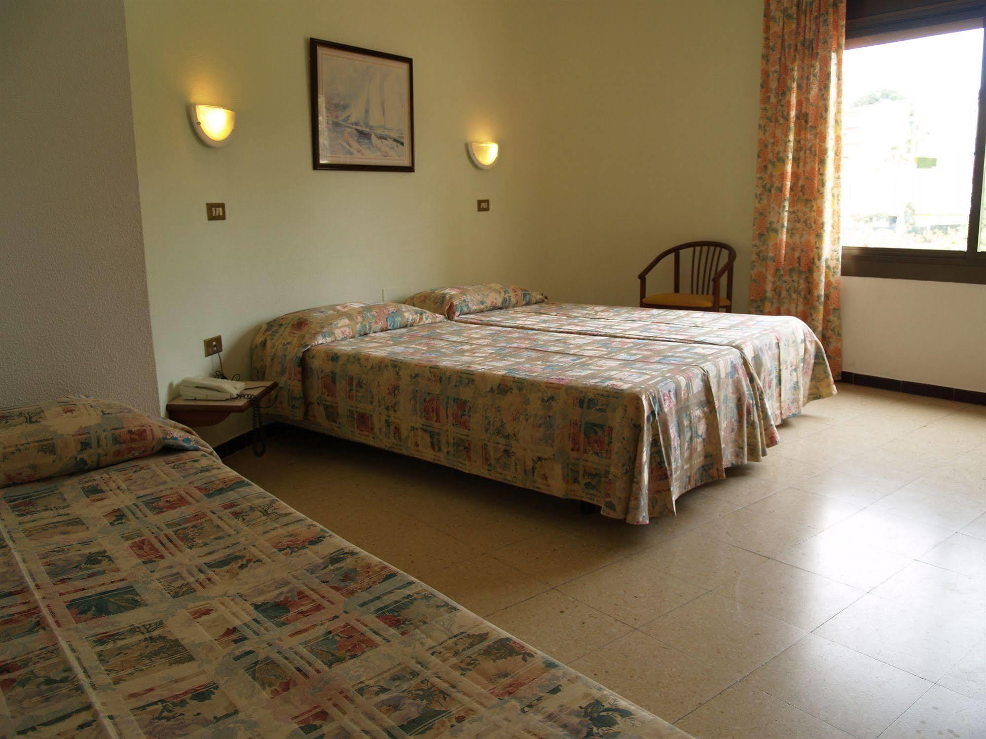Hotel Hostal Del Sol Sant Feliu de Guíxols Extérieur photo