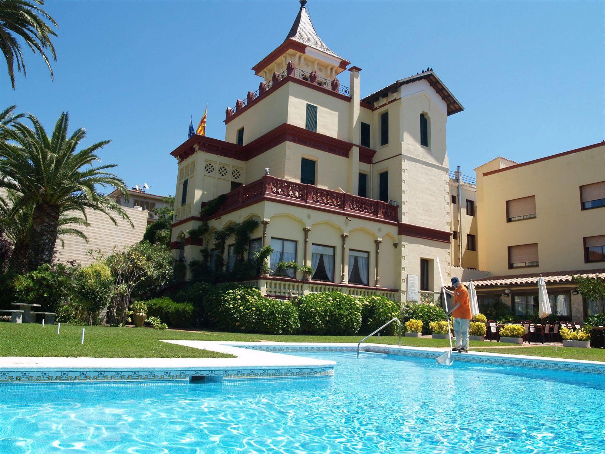 Hotel Hostal Del Sol Sant Feliu de Guíxols Extérieur photo